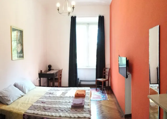 Al Porta Susa Bed and Breakfast 4*